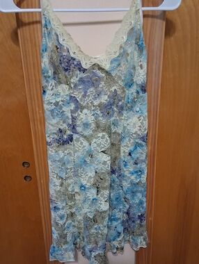 Chemise/BabyDoll Sheer Lace Nightie-Blue, Violet & Cream Floral-Size M